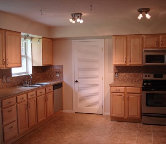 מה צריך לדעת על החלפת דלתות מטבח